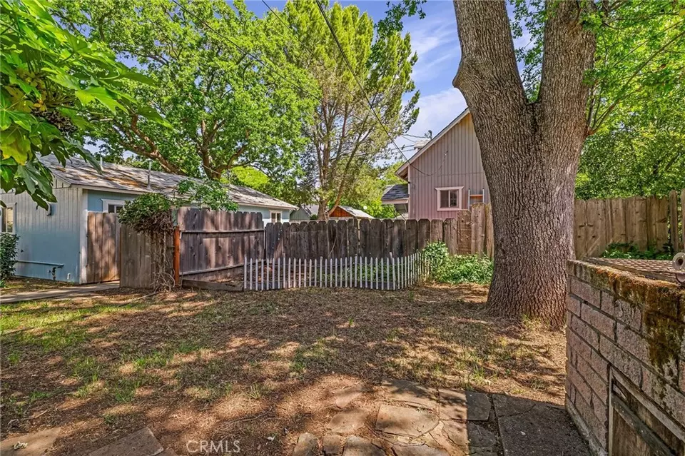 Exterior - 1617 Hemlock, Chico, CA 95928 photo 15 of 17