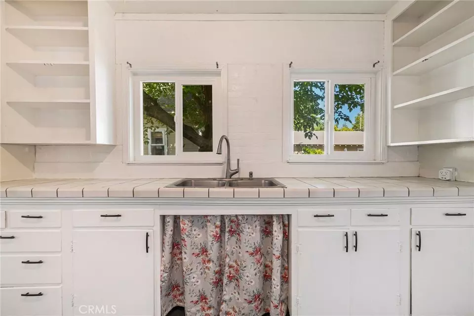 Kitchen - 1617 Hemlock, Chico, CA 95928 photo 4 of 7