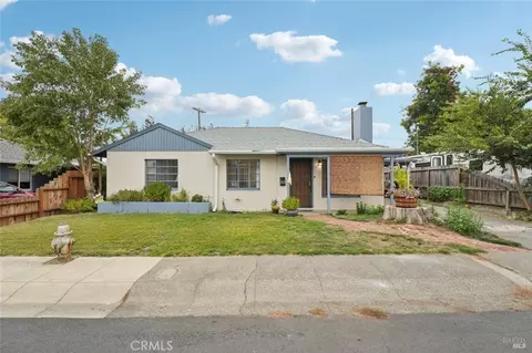 68 Glenwood Dr, Napa, CA 94559