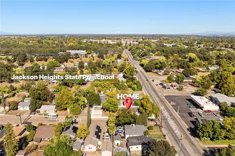 View/Area - 224 S Jackson St, Red Bluff, CA 96080 photo 3 of 6