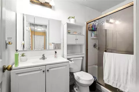 Bath - 631 North St, Corning, CA 96021 photo 1 of 1