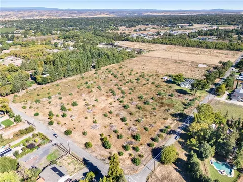 3310 Rodeo Ave, Chico, CA 95973