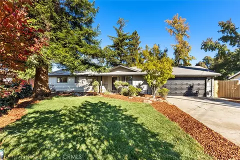 8 Cottage Cir, Chico, CA 95926