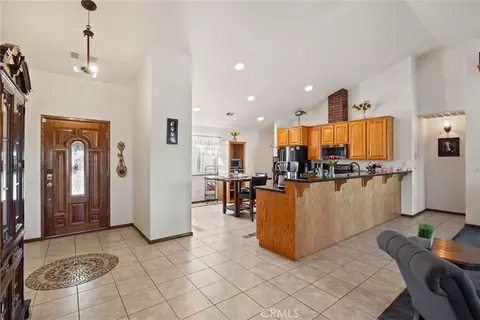 Entry Way - 23004 Smith, Gerber, CA 96035 photo 2 of 3