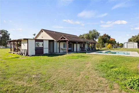Exterior - 23004 Smith, Gerber, CA 96035 photo 7 of 14