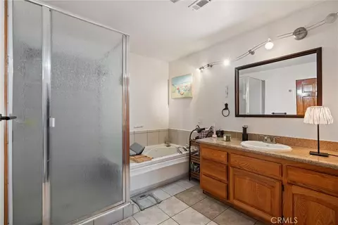 Bath - 23004 Smith, Gerber, CA 96035 photo 1 of 2