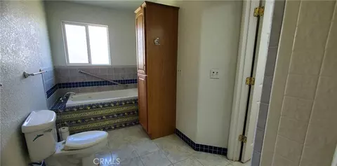 Bath - 7486 Rodger, Corning, CA 96021 photo 4 of 5