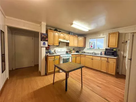 Kitchen - 149 Diggles St, Etna, CA 96027 photo 1 of 1