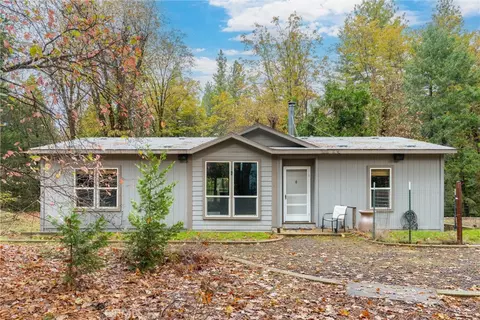 16376 Stage Rd, Forest Ranch, CA 95942