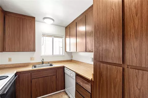 Kitchen - 1115 Downing Ave, Chico, CA 95926 photo 2 of 3