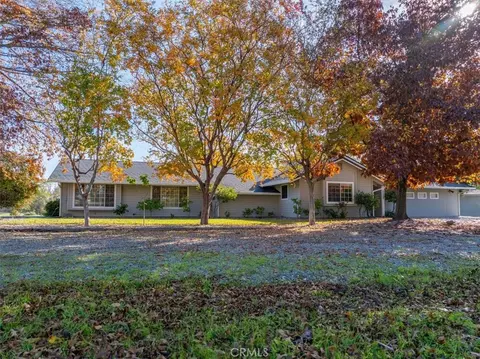 26325 Wilson St, Los Molinos, CA 96055