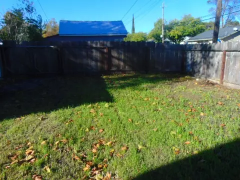 Exterior - 1359 2nd, Red Bluff, CA 96080 photo 3 of 3