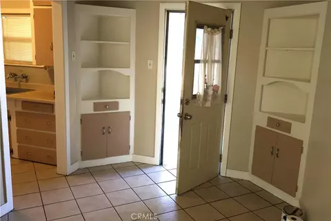 Entry Way - 1311 6th Ave, Corning, CA 96021 photo 1 of 3