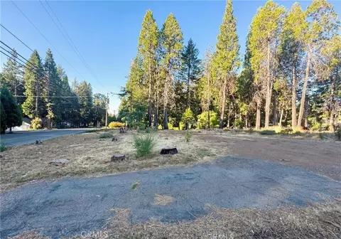 14105 Creston Rd, Magalia, CA 95954