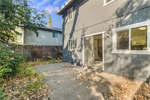 Exterior - 811 W 2nd, Chico, CA 95926 photo 4 of 8