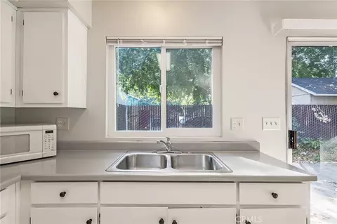 Kitchen - 811 W 2nd, Chico, CA 95926 photo 2 of 3