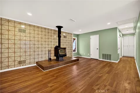 Living - 19542 Ridge Rd, Red Bluff, CA 96080 photo 3 of 7