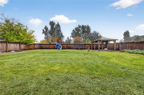 Exterior - 19542 Ridge Rd, Red Bluff, CA 96080 photo 14 of 17