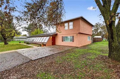 Exterior - 19542 Ridge Rd, Red Bluff, CA 96080 photo 5 of 17