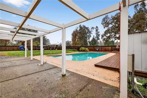 Exterior - 19542 Ridge Rd, Red Bluff, CA 96080 photo 11 of 17