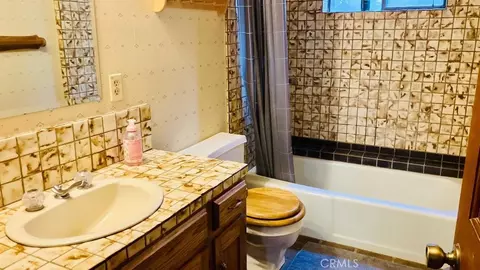 Bath - 4920 Tippitoe, Forest Ranch, CA 95942 photo 2 of 4