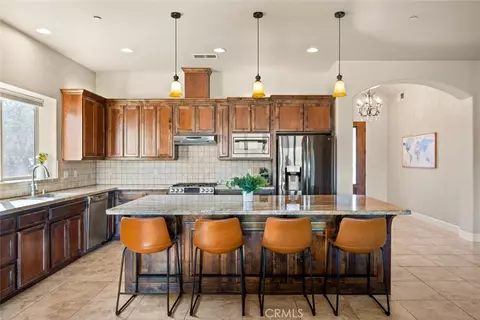Kitchen - 3368 Summit Rdg, Chico, CA 95928 photo 3 of 7