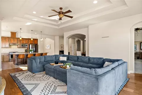 Living - 3368 Summit Rdg, Chico, CA 95928 photo 3 of 4