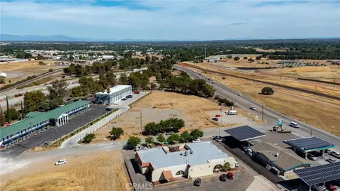 8 Sutter, Red Bluff, CA 96080 photo 2