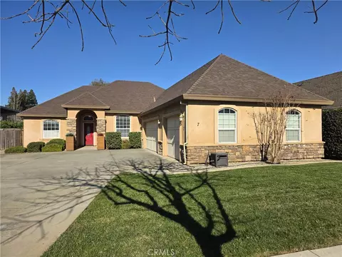 7 Glenbrook Ct, Chico, CA 95973