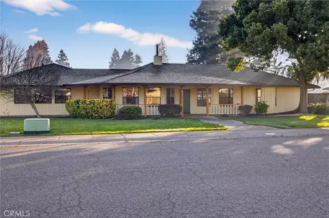 1090 Autumnwood Dr, Chico, CA 95926