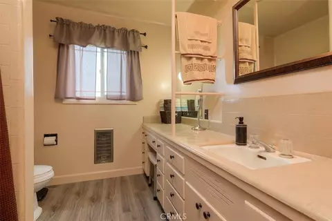 Bath - 23256 Richfield, Corning, CA 96021 photo 1 of 2