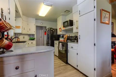 Kitchen - 23256 Richfield, Corning, CA 96021 photo 1 of 4