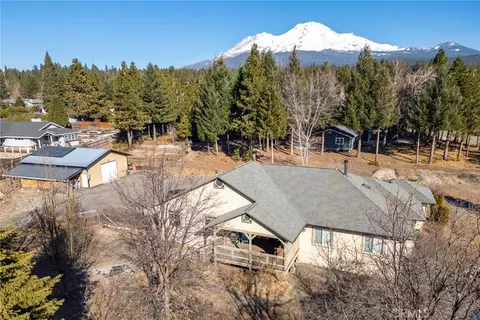 2620 Fryers Way, Mount Shasta, CA 96067