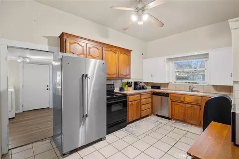 Kitchen - 855 Johnson, Red Bluff, CA 96080 photo 3 of 4