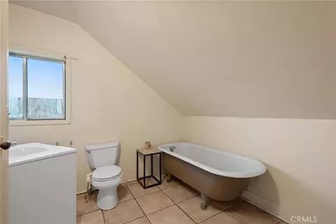 Bath - 855 Johnson, Red Bluff, CA 96080 photo 2 of 2