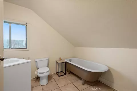 Bath - 855 Johnson, Red Bluff, CA 96080 photo 2 of 2