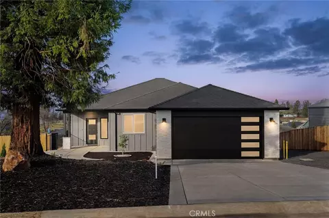 633 Circlewood Dr, Paradise, CA 95969