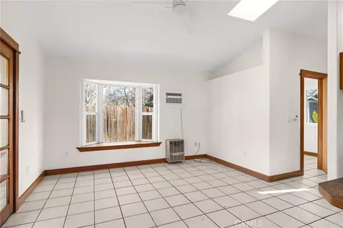 Living - 686 E 7th St, Chico, CA 95928 photo 4 of 5