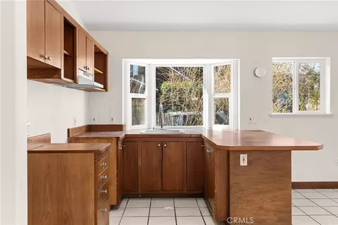 Kitchen - 686 E 7th St, Chico, CA 95928 photo 3 of 3