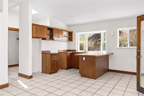 Kitchen - 686 E 7th St, Chico, CA 95928 photo 2 of 3