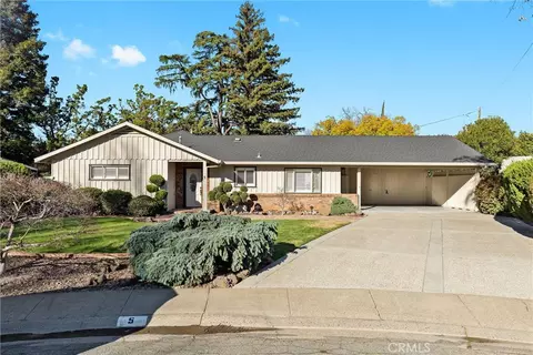 5 Canterbury Cir, Chico, CA 95926