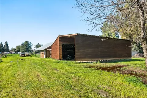 Exterior - 1041 Washington, Willows, CA 95988 photo 2 of 22