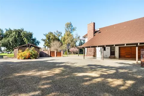 Exterior - 1041 Washington, Willows, CA 95988 photo 5 of 22