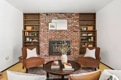 Living - 1041 Washington, Willows, CA 95988 photo 2 of 3