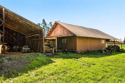 Exterior - 1041 Washington, Willows, CA 95988 photo 3 of 22