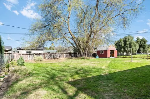Exterior - 40 Sandy Way, Red Bluff, CA 96080 photo 2 of 3