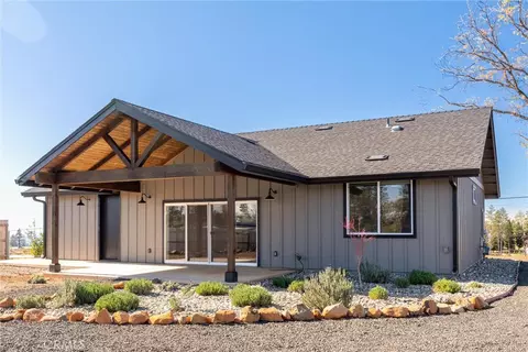 5580 Newland Dr, Paradise, CA 95969