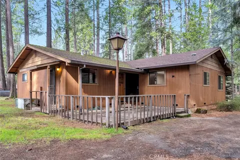 6486 Grandview Ave, Magalia, CA 95954