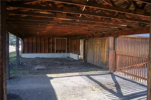 Exterior - 905 Campbell, Yreka, CA 96097 photo 4 of 10