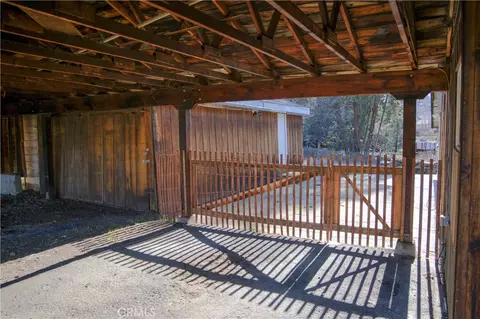 Exterior - 905 Campbell, Yreka, CA 96097 photo 5 of 10